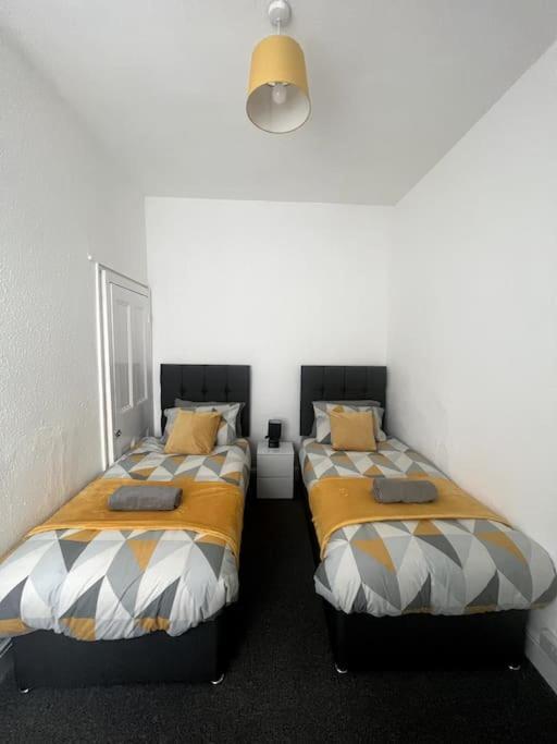 Large 3 Bed - 10 Mins To Centre Villa Liverpool Eksteriør billede