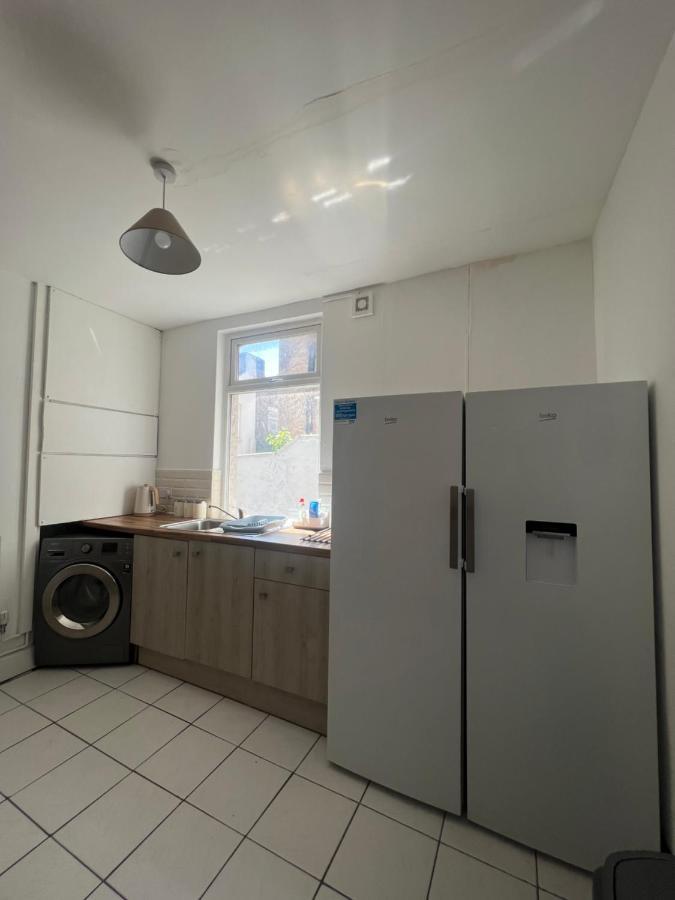 Large 3 Bed - 10 Mins To Centre Villa Liverpool Eksteriør billede