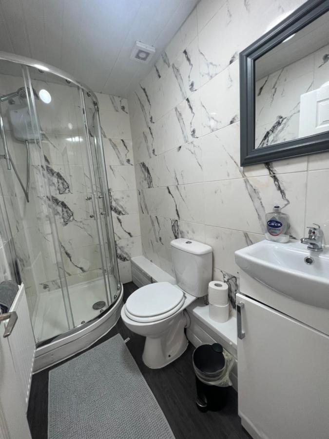 Large 3 Bed - 10 Mins To Centre Villa Liverpool Eksteriør billede